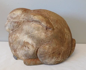 Conejo de jardín grande de hormigón/piedra con pátina natural 12,5" - Imagen 1 de 8