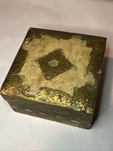 Italian Florentine Hinged Trinket Box 2 3/4" Square - Picture 1 of 10