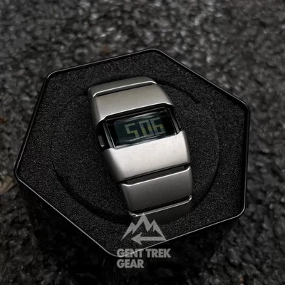 Reloj digital futurista para hombre Y2K cuarzo japonés - plata mate Foto 1 de 4