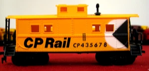 HO Scale CP Rail CP435678 Yellow Caboose w/ Smoke stack. - Picture 1 of 4