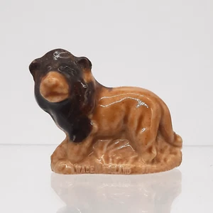 Wade England Whimsies Lion Canada Series 1 Animals Red Rose Figurine Vintage - Foto 1 di 3