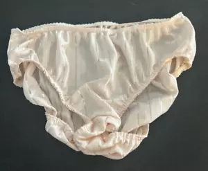 Vintage Warners hell gestreiftes rosa Bikinihöschen Größe 5 ~ Stil # 55632 ~ neu ohne Etikett - Bild 1 von 4