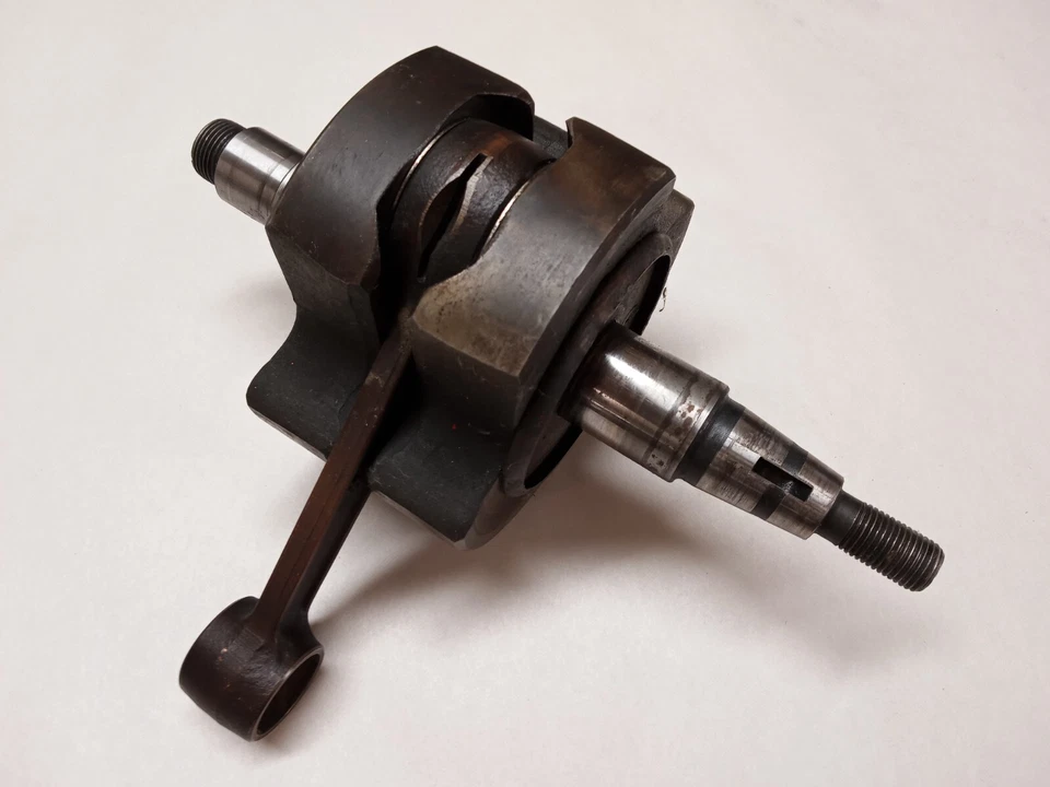 Cigüeñal y biela Suzuki Apache TS400 Foto 1 de 1