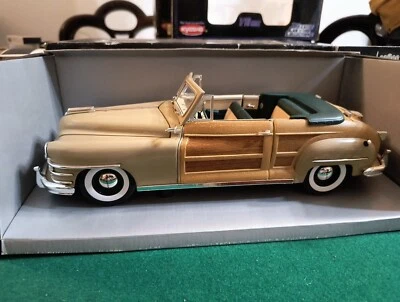 CHRYSLER TOWN COUNTRY Cabriolet 1948 beige 1/18 MOTOR CITY CLASSICS 5001  - Immagine 1 di 4