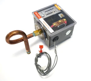 HONEYWELL L404F 1367 PRESSURETROL 1-8 psi REGOLATORE DI PRESSIONE per caldaie a gas - Foto 1 di 4