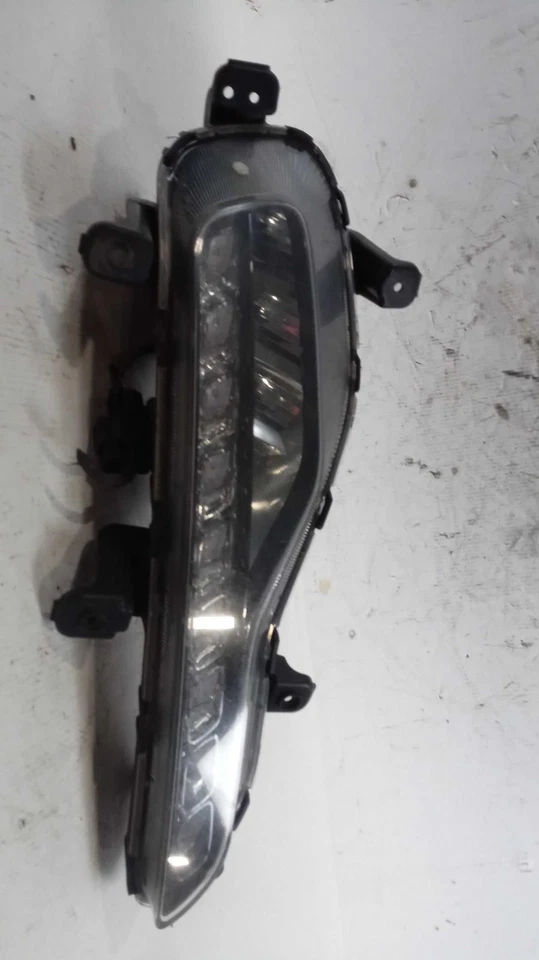 Used Driving Light fits: 2015 Kia K900 Fog-Driving bumper mounted US market Grad Foto 1 de 4