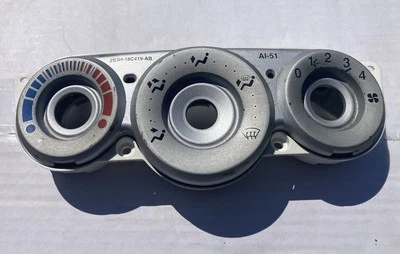 2002 2003 2004 FORD FOCUS SVT SILVER HVAC DIAL CONTROL BEZEL CENTER DASH HEAT AC - Image 1 of 4