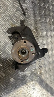 Moyeu avant gauche PEUGEOT BIPPER 3307A3 - Photo 1/3