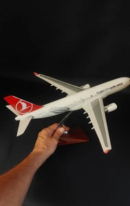 AIRBUS A330  TC-JNA TURKISH AIRLINE  MODELS AEREO  scala 1:150 PRESSOFUSO ! 1990 - Foto 1 di 21