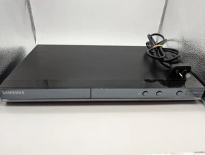 Samsung DVD Player Model DVD-D530 Tested Working No Remote No HDMI R4 - Picture 1 of 7