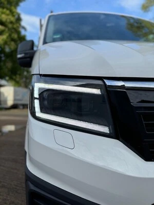 LED Tagfahrlicht Scheinwerfer für VW Crafter II 2017+ schwarz mit dyn. Blinker - Bild 1 von 4