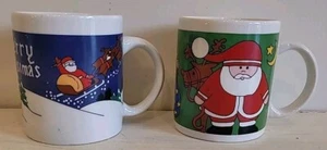 2 Vintage Weihnachtstassen Winterszene / Weihnachtsmann & Rentier Gibson Merry Xmas - Bild 1 von 15