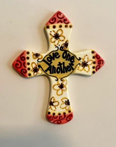 Laura Kirkland Designs for Glory Haus Keramik Kreuz Deko "Love One Another" - Bild 1 von 5