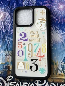 Disney Parks Disney World it’s a small world Uhr iPhone 17 Hülle Neu - Bild 1 von 2