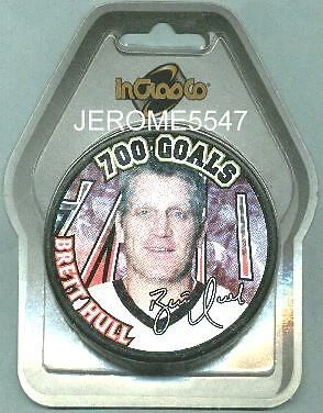 DETROIT RED WINGS BRETT HULL 700 Career Goals NHLPA PUCK - #5L Cover