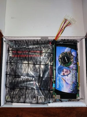 ASUS ROG Crossjair IV Formula AMD Motherboard and Nvidia 9600 GT Graphics Card - Image 1 of 4