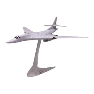 3D Fighter Model Plain Fighter Toy Collectible Hobby /200 Planes - Bild 1 von 3