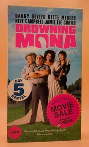 Drowning Mona VHS 2000 Jamie Lee Curtis **Buy 2 Get 1 Free** - Picture 1 of 3