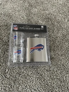 Buffalo Bill Flask And Shot Glasses Set - Picture 1 of 4