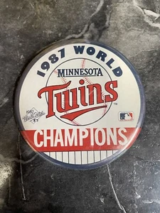 Vintage Minnesota Twins 1987 MLB World Series Champions Pin-back Button Pin - Picture 1 of 7