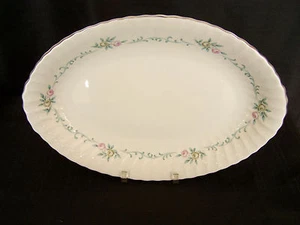 Syracuse Sweetheart Pattern 16" Oval Serving Platter - Picture 1 of 4
