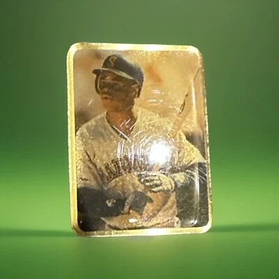 Seattle Mariners Pins Ken Griffey Jr Pin Batting Fantasy  Collector Baseball Pin - Image 1 of 2