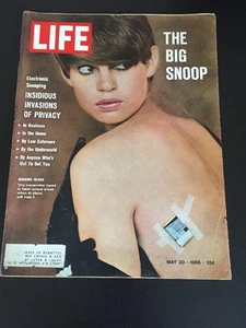 Vintage LIFE Back Issue May 20, 1966 Magazine - Electronic Snooping Bug - Foto 1 di 2