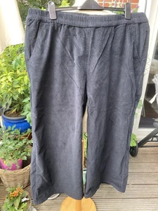 bpc weite schwarze Cordhose - Gr. 50 - weites Bein - nur 1 mal kurz getragen - Bild 1 von 6