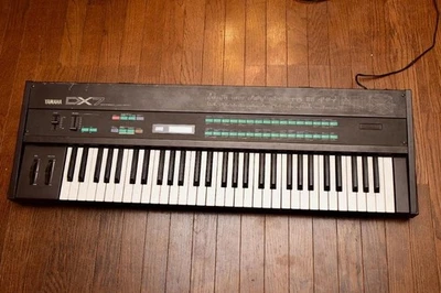 Yamaha DX7 Vintage Synthesizer 61-Key Synthesizers Hard Case Cartridge Sound Pro - Image 1 of 4
