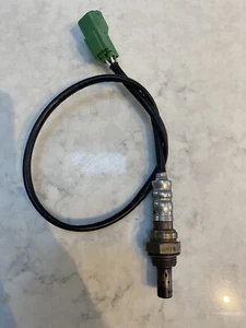 2011 Honda ST1300 Pan European Exhaust Sensor Lambda Probe Green Connector - Picture 1 of 5