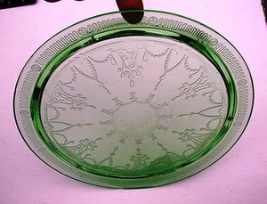 ?Hocking CAMEO / BALLERINA ? Grün DEPRESSIONSGLAS Fuß 10" KUCHENPLATTE - Bild 1 von 12