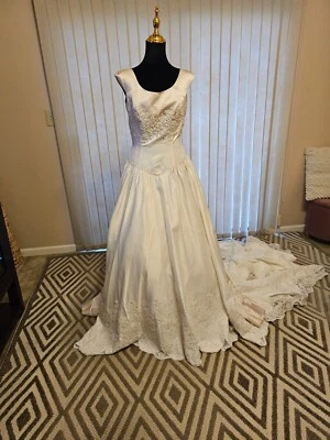 Vestido de novia vintage Mon Cheri beige 12  Foto 1 de 4