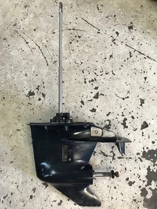 Evinrude 25 35 HP 1996 2 tiempos motor fueraborda 20"" unidad inferior agua dulce sin usar - Imagen 1 de 5