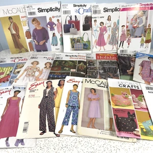 Lot Of 18 Vintage Sewing Patterns Simplicity, McCalls, Stitch and Save - Picture 1 of 10