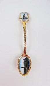 Mockba Moscow Russia Collector Souvenir Spoon Gold Tone Enamel Scene - Picture 1 of 3