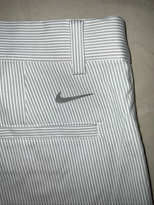 Nike ~ Men's Dri-FIT Seersucker Gray Stripe Golf Chino Pants Size 32X32 - Picture 1 of 8