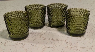 4 candelabros votivos vintage retro de vidrio verde aguacate Hobnail de 2,5 pulgadas Foto 1 de 4