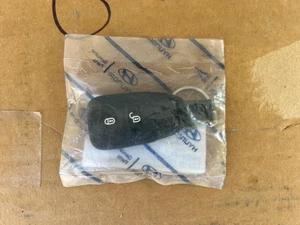 Genuine NEW OEM 2008 - 2014 HYUNDAI Genesis keyless entry remote 95430-3M201 - Picture 1 of 2