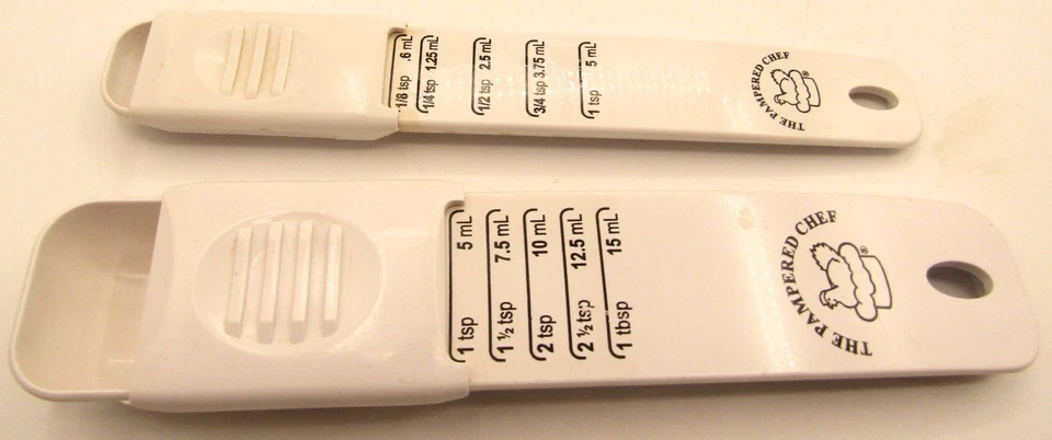 2 cucharas medidoras correderas ajustables blancas de chef mimado. Foto 1 de 4