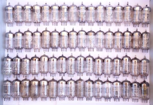 70x ECC81 , 12AT7 Valvo Philips Telefunken Röhren Tubes Radio Triode Konvolut - Bild 1 von 5