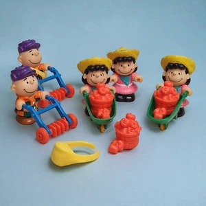 Vtg 1989 McDonalds Happy Meal Charlie Brown Lucy Peanuts Garden Farm Set 14pcs - Picture 1 of 13