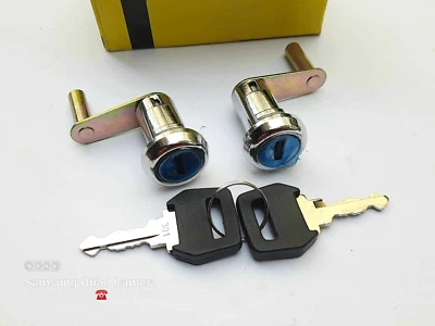 PEUGEOT 504. Cerradura de puertas con 2 llaves. Nuevo. Copia alta Foto 1 de 4