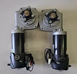 Motors for Permobil M300 1826804 /1826805 - 313934 / 313935 -80ZY24-350D-B - Picture 1 of 8