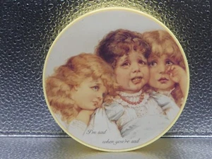 Vintage Old Print Factory Girls Saying Artwork Plastic Container VTG Michigan 1 - Picture 1 of 7