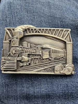 De colección 1983 Edad de Oro del Ferrocarril Tren de Vapor Hebilla de Cinturón Bergamota Latón Funciona Foto 1 de 4