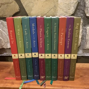 Annie's Attic Mysteries, 10 Bücher, HC mit Jacken, top & sauber - Bild 1 von 9