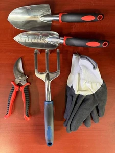 EMPOWER 5-teiliges Gartenwerkzeug-Set - nicht passendes Set beinhaltet rot & blau M81284 - Bild 1 von 6