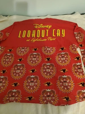 Camiseta deportiva roja Junkanoo XL Disney Cruise Line Lookout Cay Lighthouse Point Spirit Foto 1 de 4