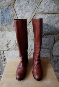 Toast Boots Women Size 40  Calf Grain Tan Leather Knee High Flat Pull on Boots - Picture 1 of 12