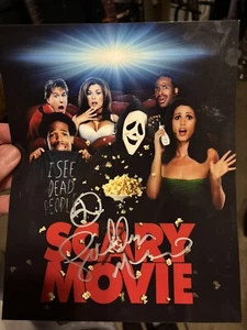 Lochlyn Munro Signed Scary Movie Photo - Picture 1 of 2